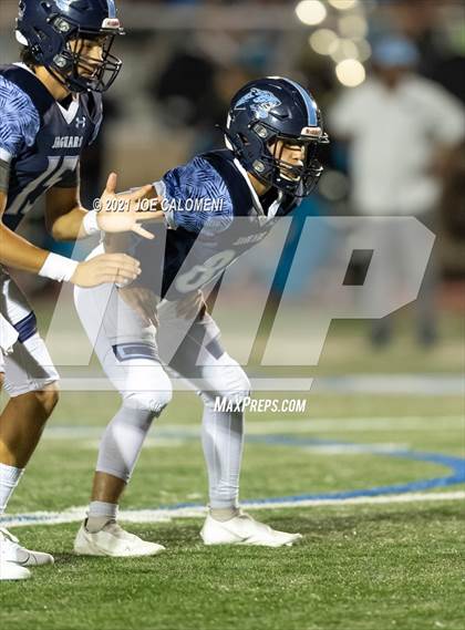 Thumbnail 2 in Lee Vs Johnson photogallery.