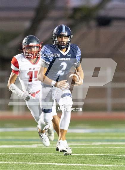 Thumbnail 2 in Lee Vs Johnson photogallery.