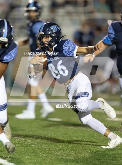 Thumbnail 2 in Lee Vs Johnson photogallery.