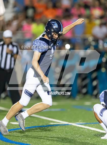 Thumbnail 1 in Lee Vs Johnson photogallery.