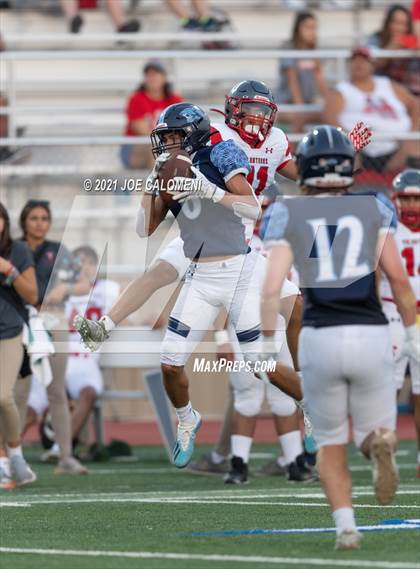 Thumbnail 3 in Lee Vs Johnson photogallery.
