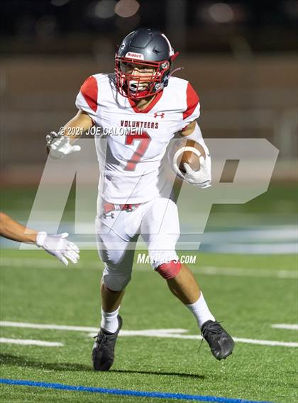Thumbnail 3 in Lee Vs Johnson photogallery.