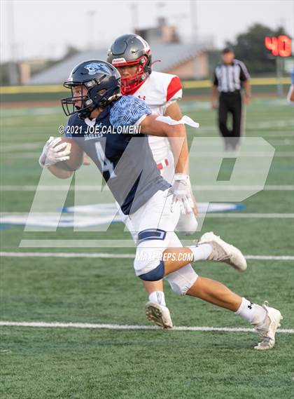 Thumbnail 2 in Lee Vs Johnson photogallery.