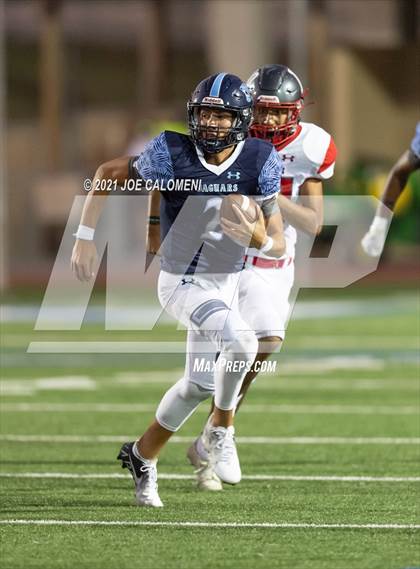 Thumbnail 2 in Lee Vs Johnson photogallery.