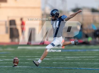 Thumbnail 2 in Lee Vs Johnson photogallery.