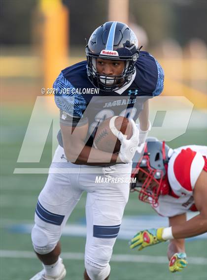 Thumbnail 2 in Lee Vs Johnson photogallery.