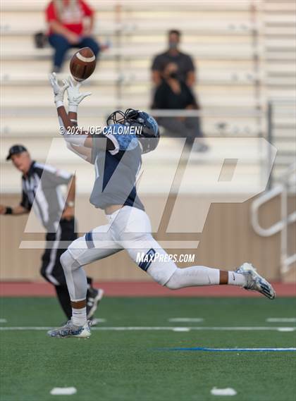 Thumbnail 1 in Lee Vs Johnson photogallery.