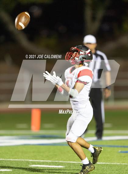 Thumbnail 3 in Lee Vs Johnson photogallery.