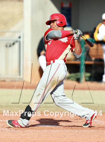 Thumbnail 2 in Bishop Verot vs. Orange Lutheran (National High School Invitational) photogallery.