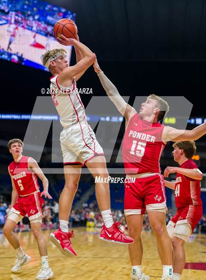 Thumbnail 1 in Holliday vs Ponder (UIL 3A Basketball Semifinal) photogallery.