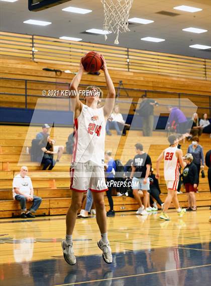 Thumbnail 1 in Chaparral vs Queen Creek (Sunnyslope Hoopsgiving Tournament) photogallery.