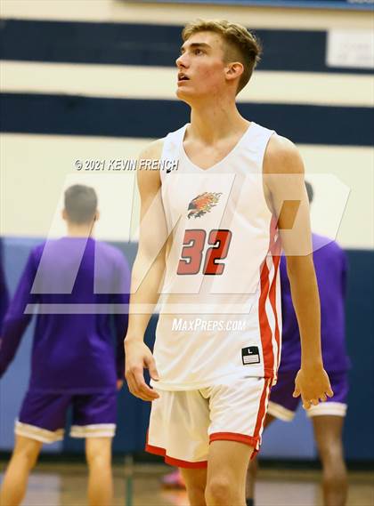 Thumbnail 1 in Chaparral vs Queen Creek (Sunnyslope Hoopsgiving Tournament) photogallery.
