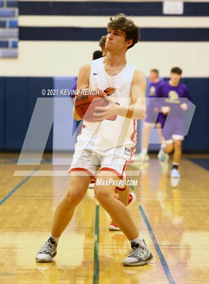 Thumbnail 2 in Chaparral vs Queen Creek (Sunnyslope Hoopsgiving Tournament) photogallery.