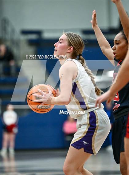 Thumbnail 3 in Central Arkansas Christian vs. Baptist Prep (AAA 3A-5 district first round) photogallery.