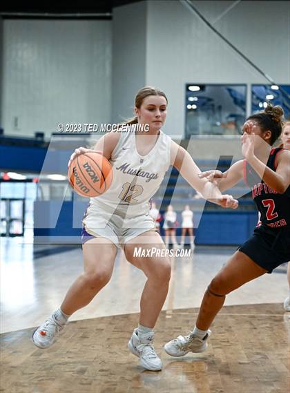 Thumbnail 3 in Central Arkansas Christian vs. Baptist Prep (AAA 3A-5 district first round) photogallery.