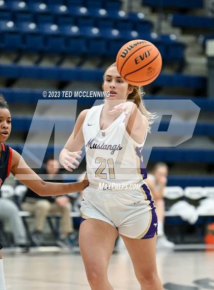 Thumbnail 3 in Central Arkansas Christian vs. Baptist Prep (AAA 3A-5 district first round) photogallery.