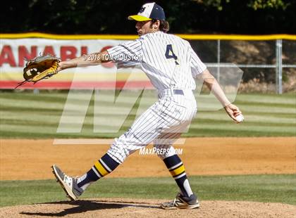 Thumbnail 3 in The Webb Schools vs Avalon photogallery.