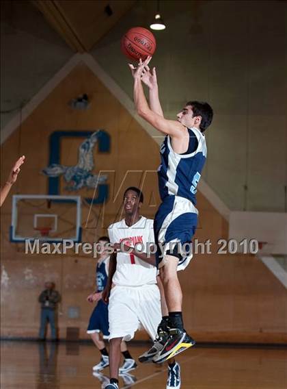 Thumbnail 1 in Leuzinger vs Maranatha Christian (California Classic) photogallery.