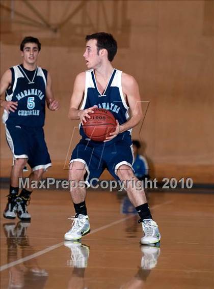 Thumbnail 2 in Leuzinger vs Maranatha Christian (California Classic) photogallery.