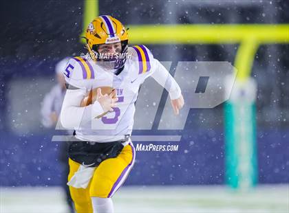 Thumbnail 2 in Avon vs. Anderson (OHSAA Division 2 Final) photogallery.
