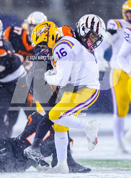 Thumbnail 2 in Avon vs. Anderson (OHSAA Division 2 Final) photogallery.