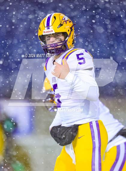 Thumbnail 2 in Avon vs. Anderson (OHSAA Division 2 Final) photogallery.