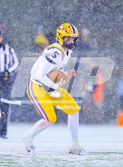 Thumbnail 2 in Avon vs. Anderson (OHSAA Division 2 Final) photogallery.