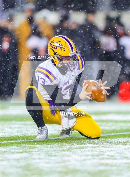 Thumbnail 2 in Avon vs. Anderson (OHSAA Division 2 Final) photogallery.