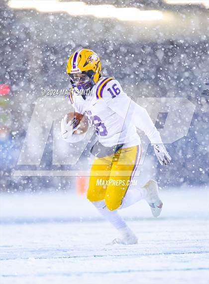 Thumbnail 1 in Avon vs. Anderson (OHSAA Division 2 Final) photogallery.