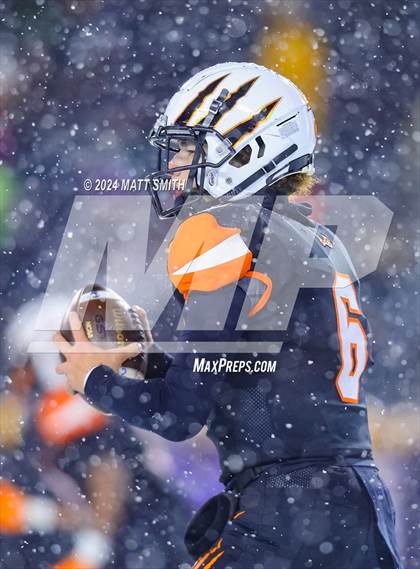 Thumbnail 2 in Avon vs. Anderson (OHSAA Division 2 Final) photogallery.