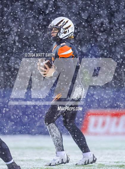 Thumbnail 2 in Avon vs. Anderson (OHSAA Division 2 Final) photogallery.
