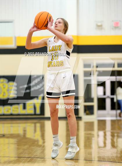 Thumbnail 2 in Maplesville @ Billingsley photogallery.