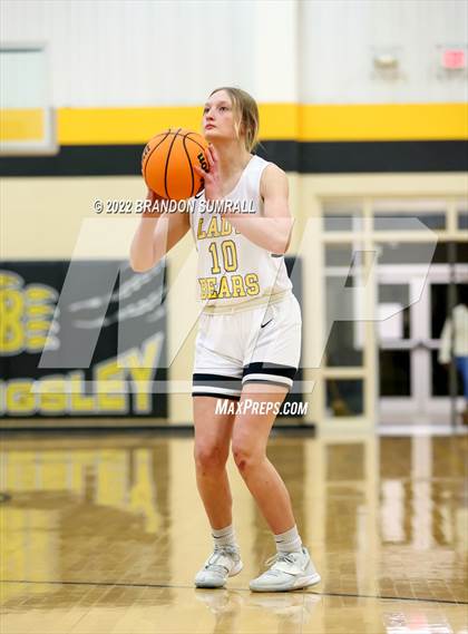 Thumbnail 1 in Maplesville @ Billingsley photogallery.
