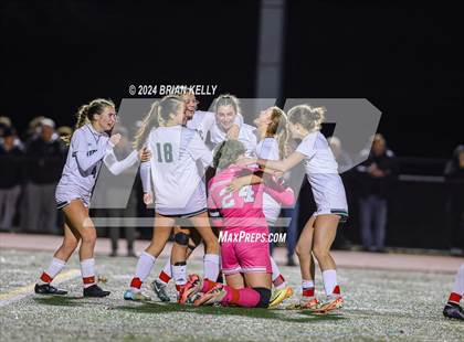 Thumbnail 3 in Norwell vs Nipmuc Regional (MIAA Division 3 Semifinal) photogallery.