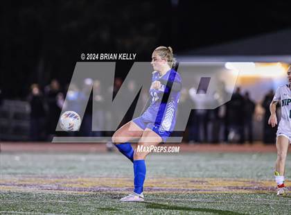 Thumbnail 2 in Norwell vs Nipmuc Regional (MIAA Division 3 Semifinal) photogallery.