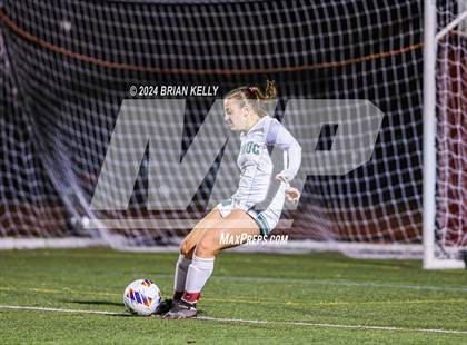 Thumbnail 2 in Norwell vs Nipmuc Regional (MIAA Division 3 Semifinal) photogallery.