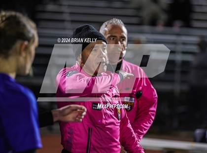 Thumbnail 3 in Norwell vs Nipmuc Regional (MIAA Division 3 Semifinal) photogallery.