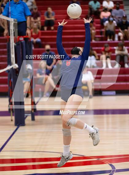 Thumbnail 1 in King @ Great Oak photogallery.