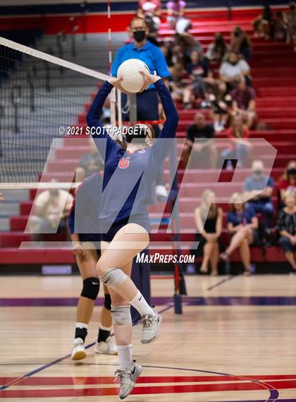 Thumbnail 2 in King @ Great Oak photogallery.