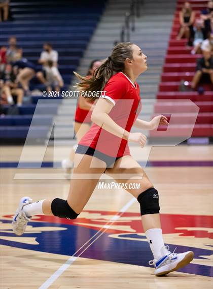 Thumbnail 2 in King @ Great Oak photogallery.