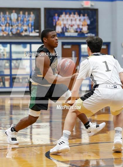 Thumbnail 3 in Clyde vs Benbrook photogallery.