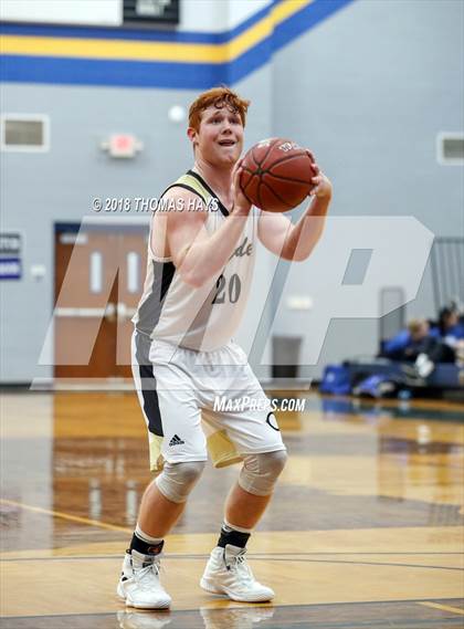 Thumbnail 1 in Clyde vs Benbrook photogallery.