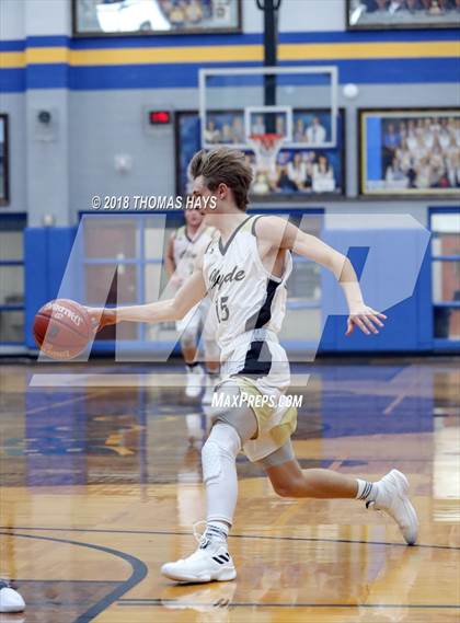 Thumbnail 2 in Clyde vs Benbrook photogallery.