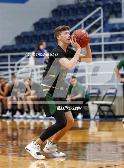 Thumbnail 2 in Clyde vs Benbrook photogallery.