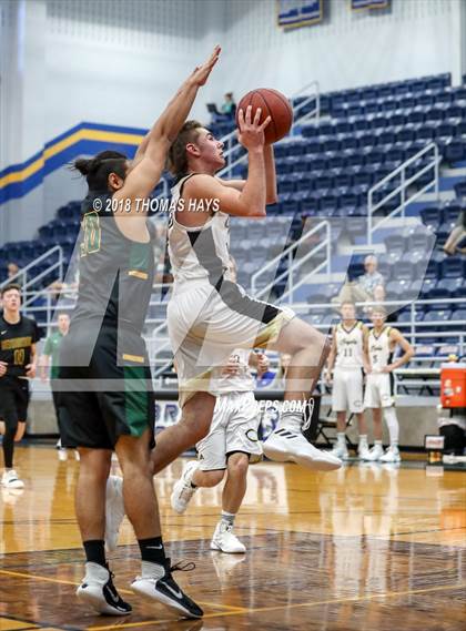 Thumbnail 2 in Clyde vs Benbrook photogallery.