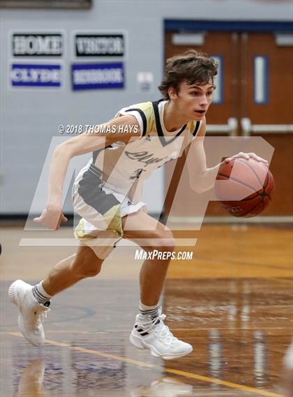 Thumbnail 3 in Clyde vs Benbrook photogallery.