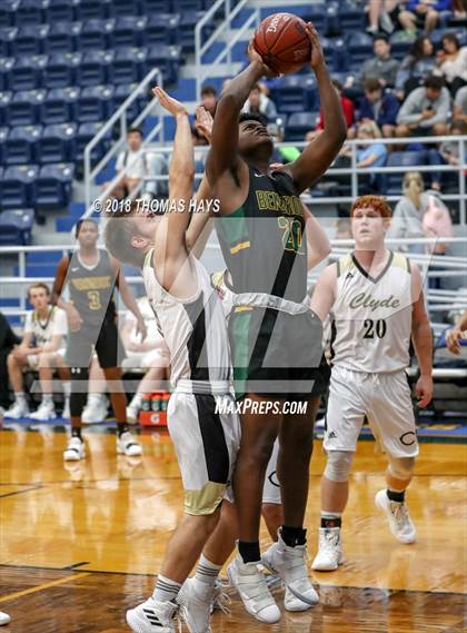 Thumbnail 2 in Clyde vs Benbrook photogallery.