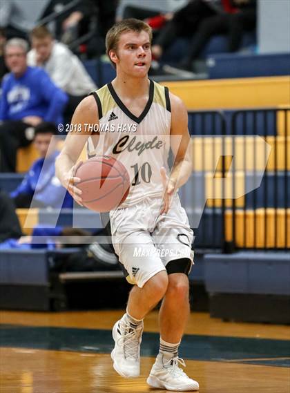 Thumbnail 1 in Clyde vs Benbrook photogallery.