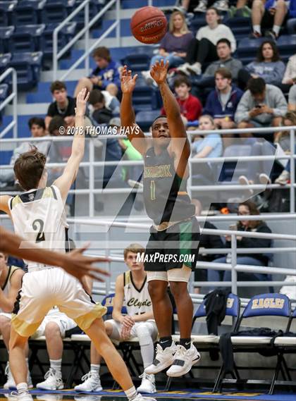 Thumbnail 2 in Clyde vs Benbrook photogallery.