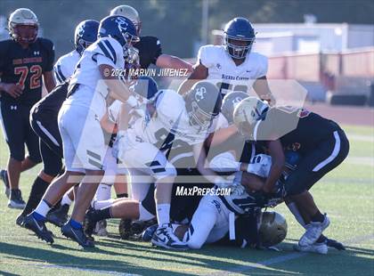 Thumbnail 2 in Oaks Christian vs Sierra Canyon photogallery.